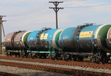 Iran Reportedly Expands Rail Oil Exports Amid Strait of Hormuz Tensions